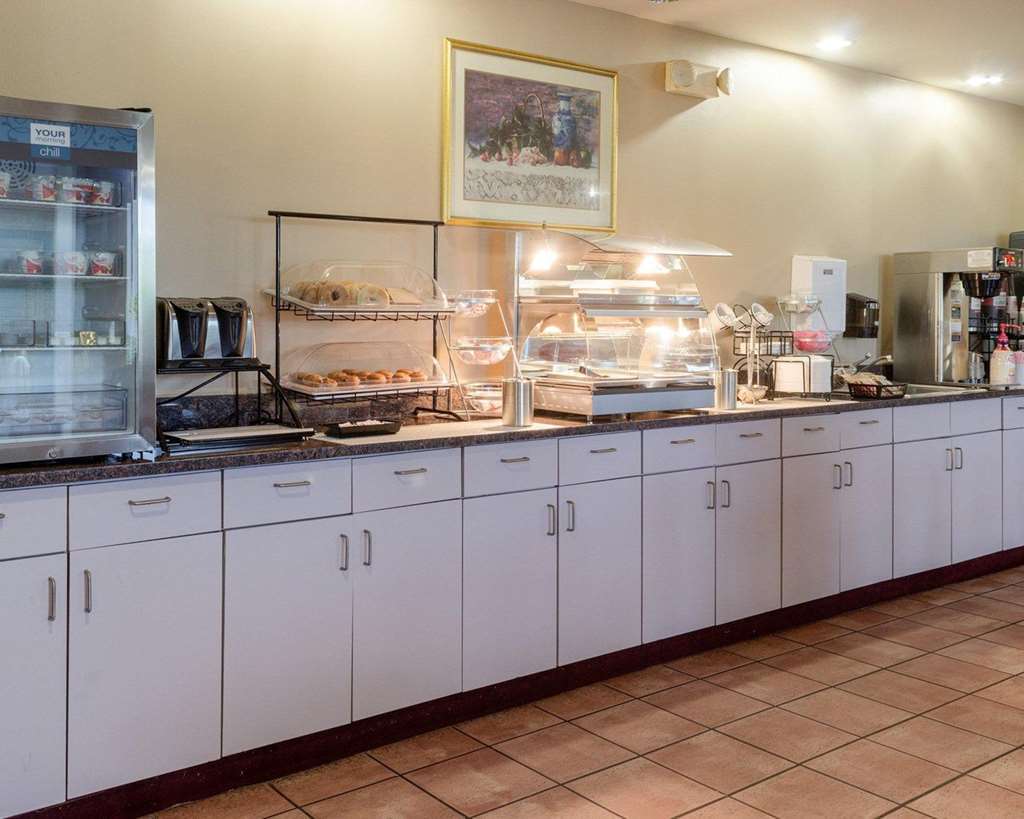 Rodeway Inn Greenville Restaurant photo